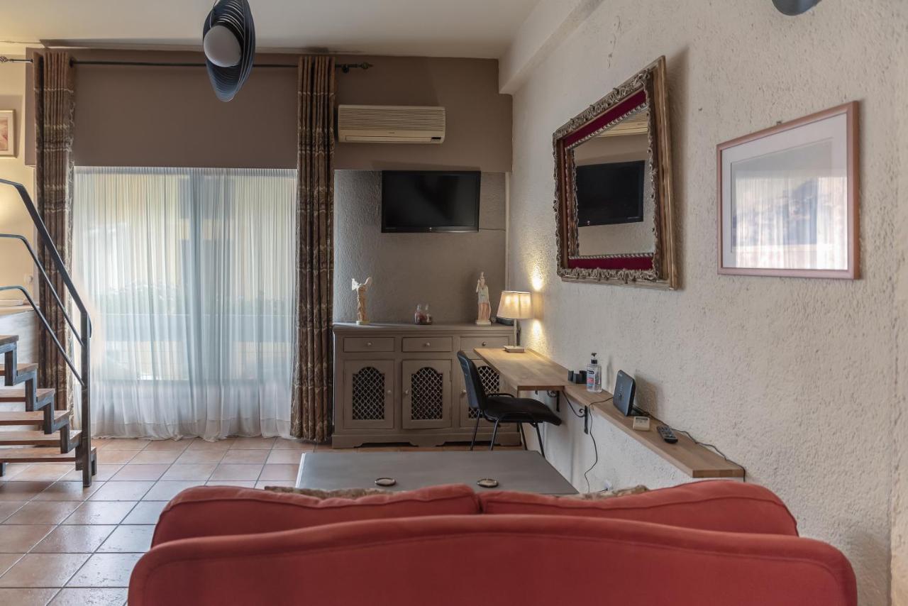 The Heart Of Plaka Apartamento Atenas Exterior foto