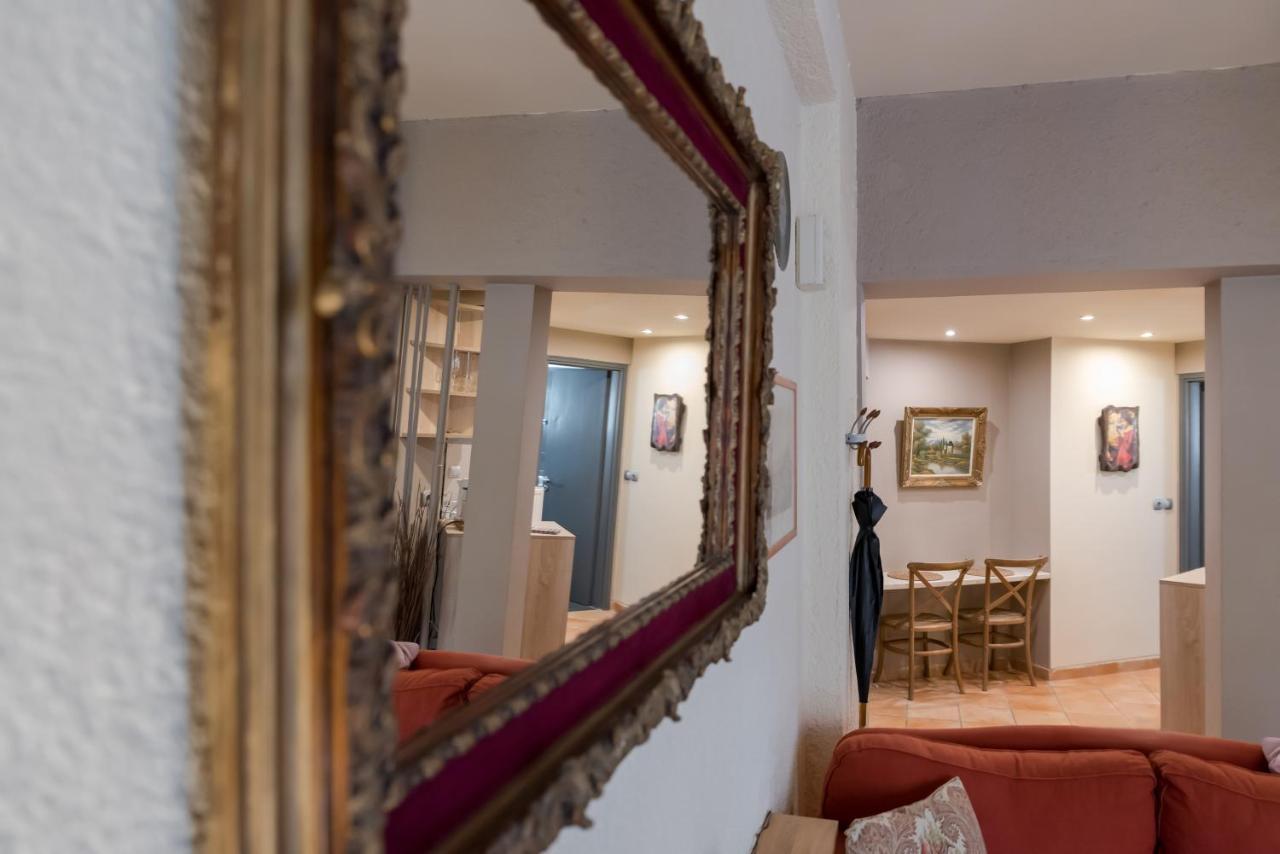 The Heart Of Plaka Apartamento Atenas Exterior foto